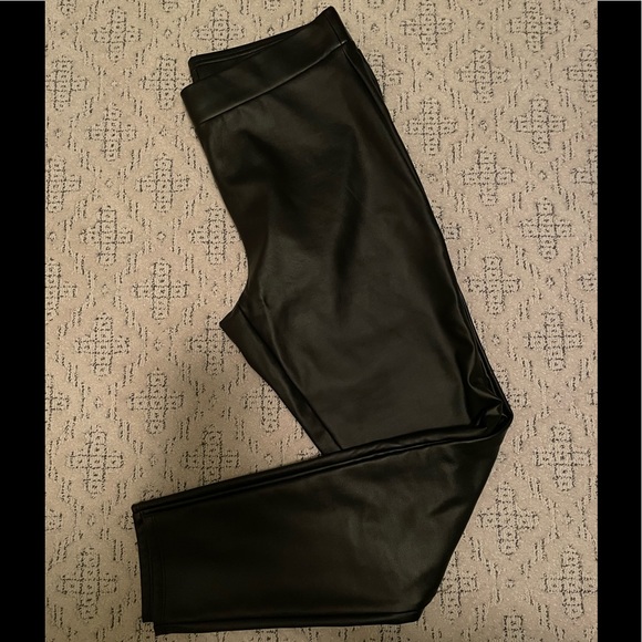 LOFT faux leather leggings, black Sz M - Picture 3 of 3